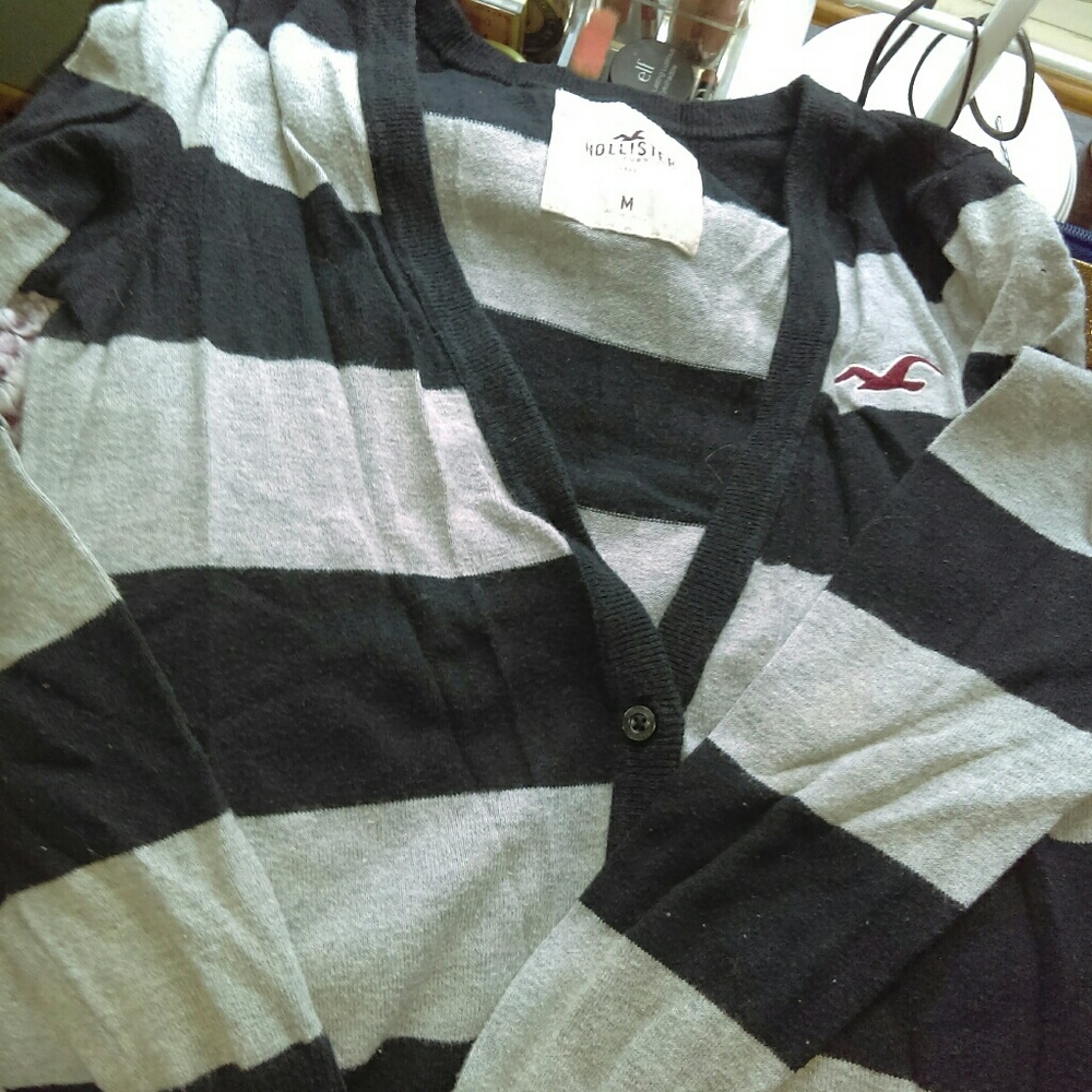 Hollister cardigan